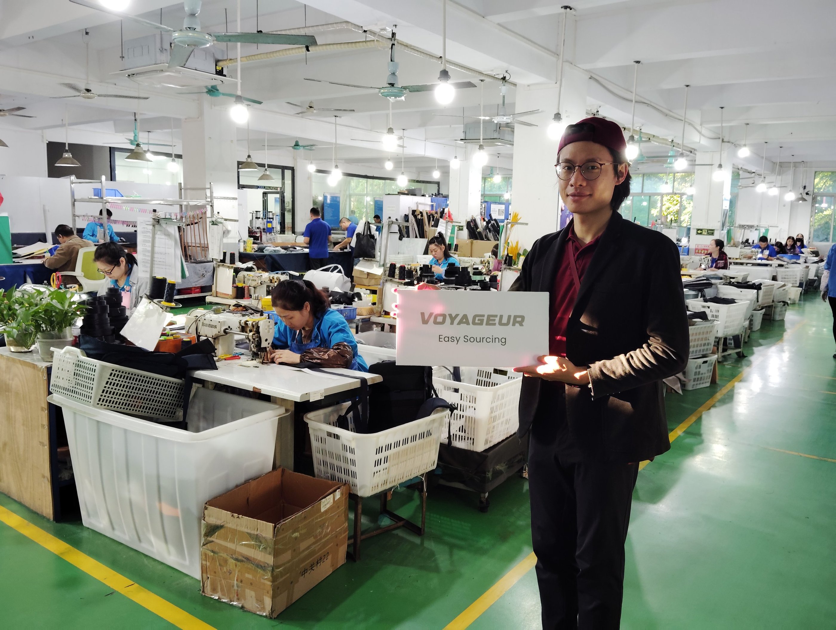 EasySourcing agent on-site at a backpack factory in China—supplier vetting and factory inspection for DTC brands