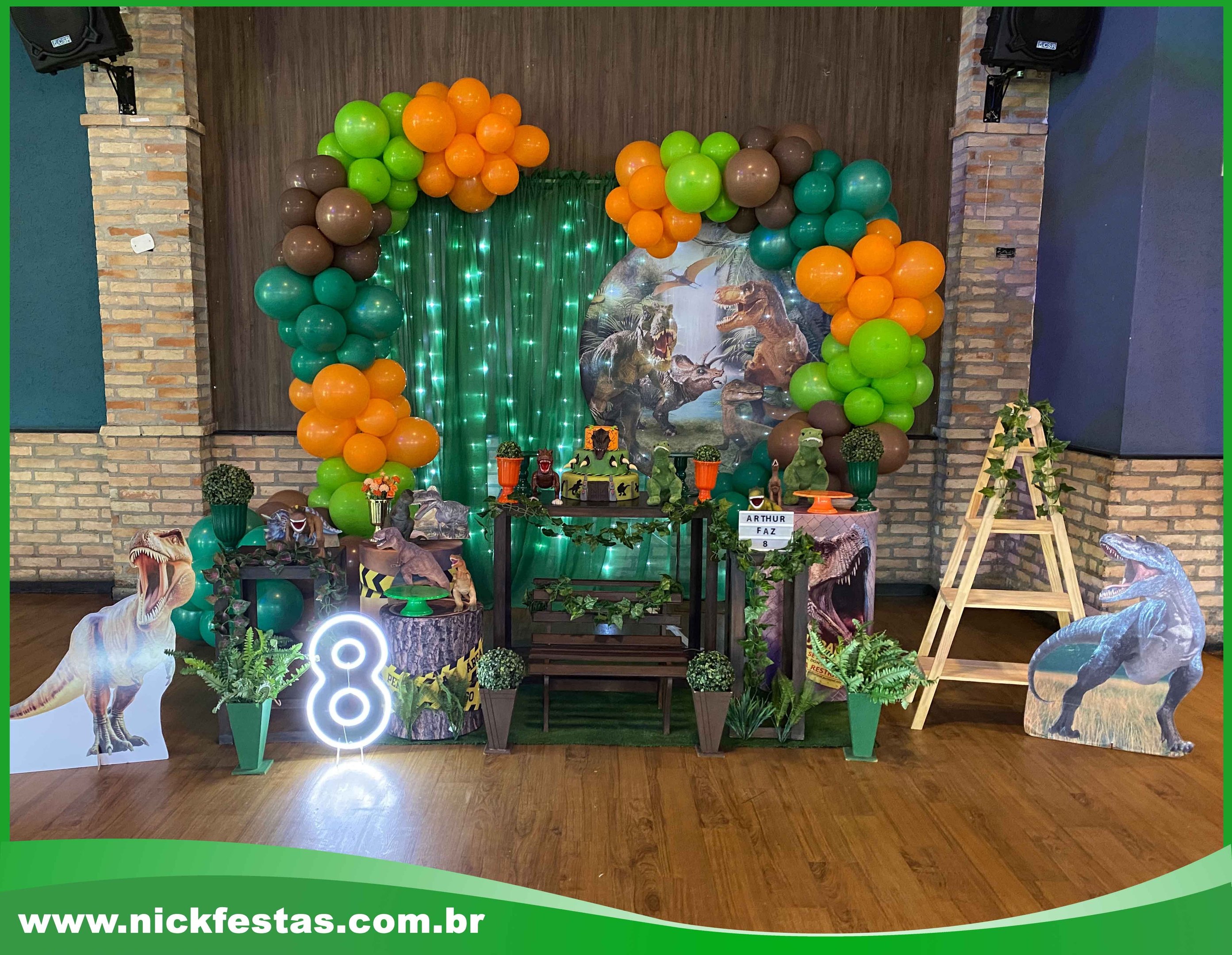 Aluguel de decoração infantil Dinossauros na Freguesia do Ó com mesa decorada temática para festa