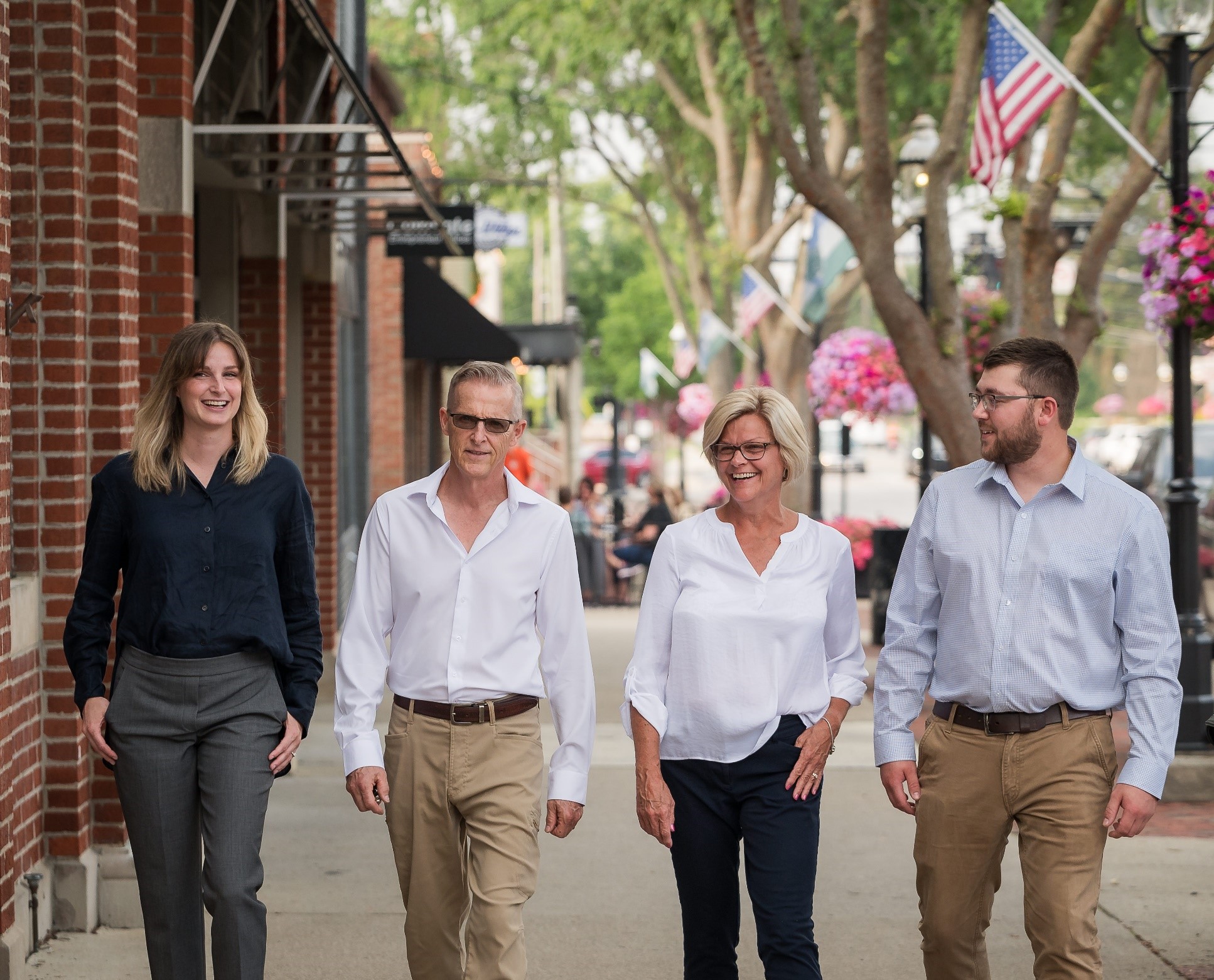 donna ogle in grove city ohio, a top agent in coldwell banker office