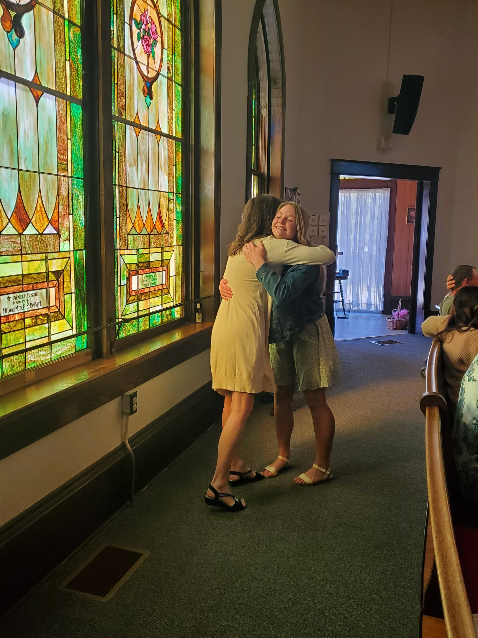 Moran KS_Shannon and Shelby embracing in a hug