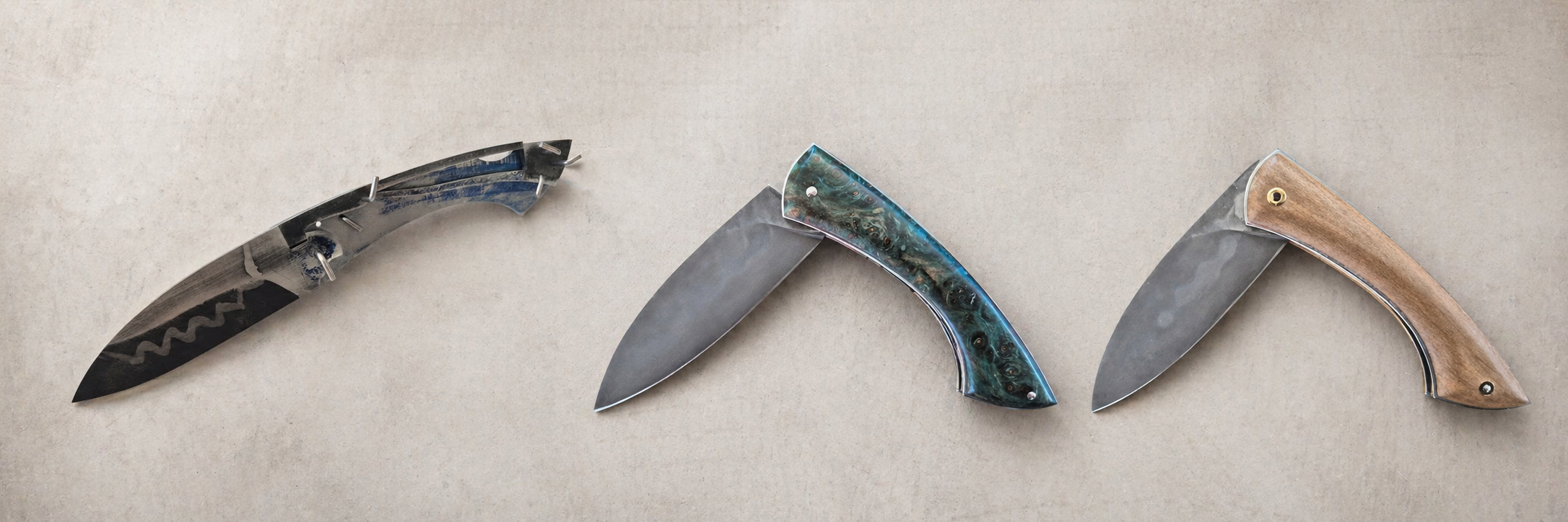 Montage de trois couteaux pliants artisanaux de Neelson Astic Coutelier