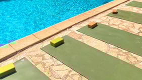 studio yoga piscine