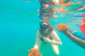 Snorkeling Roatan island