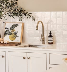 Custom built shaker style traditional kitchen by Silva Cabinetry