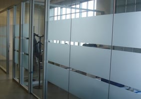 vetri per uffici satinati