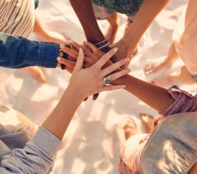 Cercle de parole femmes Nantes parler échanger se connecter à sa féminité saint gilles croix de vie