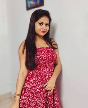 Anjali office girl escort in Gurgaon wearing formal dress