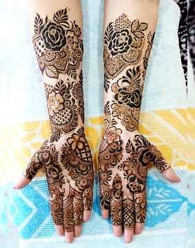Dubai-style and Arabic Mehndi