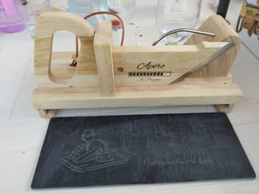 trancheuse à saucisson et ardoise personnalisables