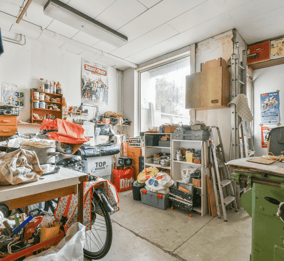licensed-house-clearance-team-working