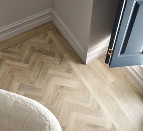 amtico-form-fs7w6110-keel-oak-parketas-krašteliai