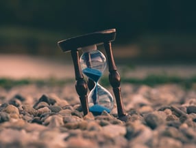 image symbolisant l'optimisation du temps administratif pour une gestion plus efficace des projets.