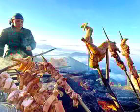 A Hờ Tour & Homestay Y Tý: Trekking cao cấp cùng ẩm thực Tây Bắc Y Tý với gà nướng trên đỉnh núi Lảo Thẩn, Cú Nhù San