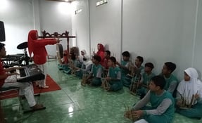 Angklung SLB Negeri Colomadu