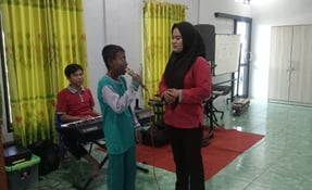 Menyanyi SLB Negeri Colomadu