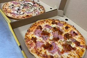 pizzas del palacio del pollo y la pizza