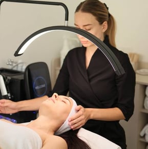 Gabinet kosmetologiczny OG Cosmetology – nowoczesne zabiegi pielęgnacyjne w Pruszkowie