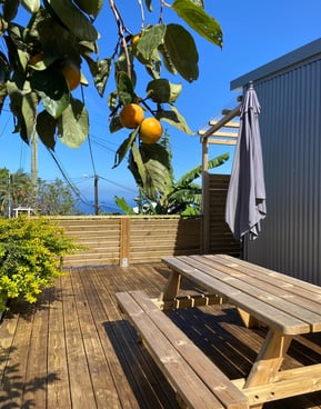 une terrasse avec ciel bleu à l'ile de la reunion
