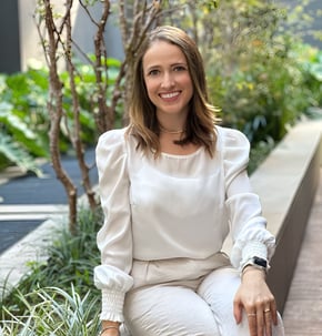 therapist psychologist sitting outside