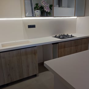ΠΑΓΚΟΙ ΚΟΥΖΙΝΑΣ SOLID SURFACES VANILLA