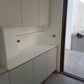 ΠΑΓΚΟΙ ΚΟΥΖΙΝΑΣ SOLID SURFACES