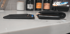 comparison of buffway slim wallet and normal wallet