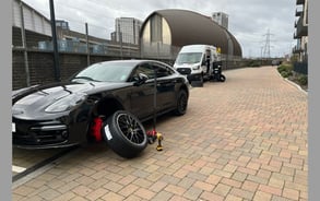 A car tyre got changed by mobile tyre fitting unit