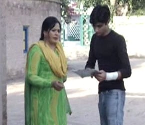 Naghman Saleem During Shoot of TV Drama (Sala Bara Nirala 2007) with actress Amina Khan