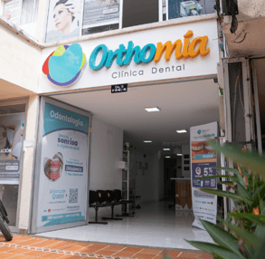 Orthomia clinica dental pereira