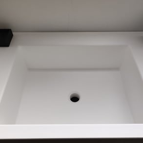 ΟΡΘΟΓΩΝΙΑ ΓΟΥΡΝΑ ΝΙΠΤΗΡΑ ΜΠΑΝΙΟΥ SOLID SURFACES