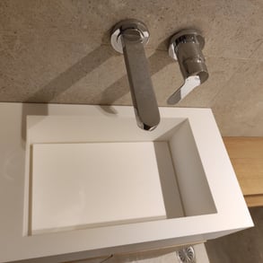SMALL ΝΙΠΤΗΡΑΣ ΜΠΑΝΙΟΥ ΜΕ ΚΡΥΦΗ ΒΑΛΒΙΔΑ SOLID SURFACES