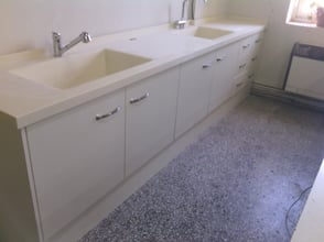 ΠΑΓΚΟΙ ΕΡΓΑΣΤΗΡΙΟΥ SOLID SURFACES