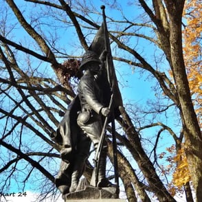 Monument des Boers, arbres sans feuilles.