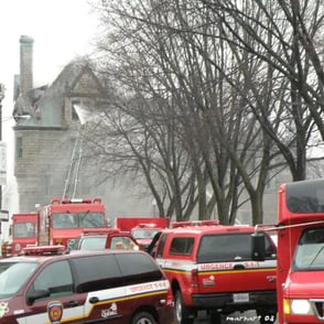 Incendie du Manèege., urgences en rouge.