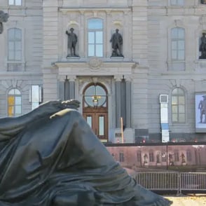 Fontaine de Tourny, Hôtel du parlement de Québec