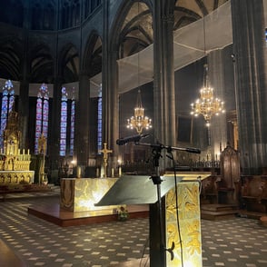 les micros dans le choeur sonorisé