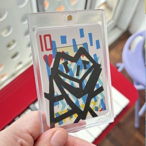 arte feita sobre carta dez de copas da série arte de bolso.
