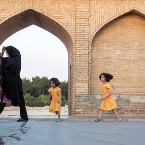 Iran-Isfahan-Women-Photo © Mohsen Mahmoodzadeh