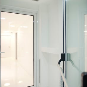ΤΟΙΧΟΠΟΙΙΑ ΧΕΙΡΟΥΡΓΕΙΟΥ SOLID SURFACES