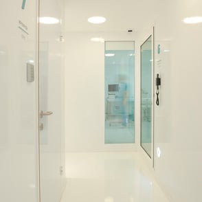 ΤΟΙΧΟΠΟΙΙΑ ΧΕΙΡΟΥΡΓΕΙΟΥ SOLID SURFACES