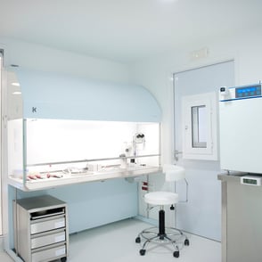 ΤΟΙΧΟΠΟΙΙΑ ΧΕΙΡΟΥΡΓΕΙΟΥ SOLID SURFACES