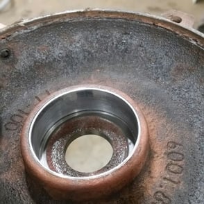 Motor housing get a new bushing