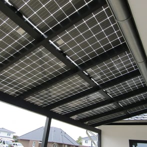 stahlterrasse-photovoltaik-stahlunterkonstruktion-glasglas Solpalux