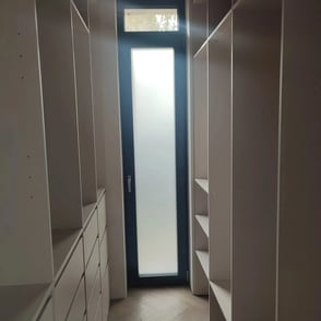 Veidrodinės ir matines pleveles klijavimas