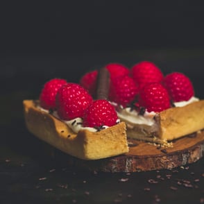 Close-up of a raspberry tarte.