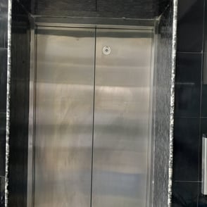 lift of hotel rudra near jolly grant airport