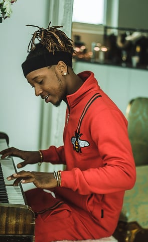 Video : Ina The Benz