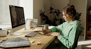 IGCSE student taking online class with AcademiaUK