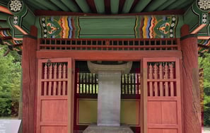 Stele building