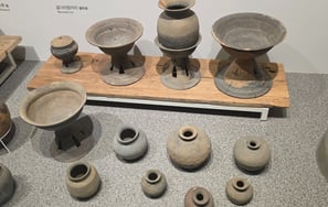 Mounted jars